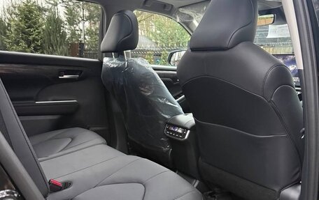 Toyota Highlander, 2026 год, 5 430 000 рублей, 28 фотография