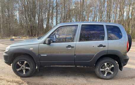 Chevrolet Niva I рестайлинг, 2011 год, 261 000 рублей, 4 фотография