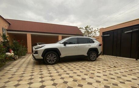 Toyota RAV4, 2024 год, 3 950 000 рублей, 14 фотография