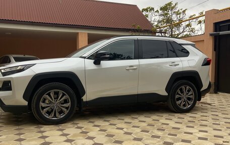 Toyota RAV4, 2024 год, 3 950 000 рублей, 15 фотография