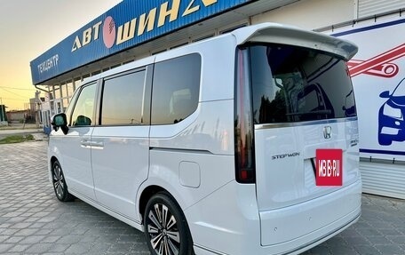 Honda Stepwgn, 2024 год, 3 789 000 рублей, 5 фотография