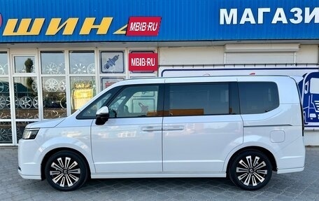 Honda Stepwgn, 2024 год, 3 789 000 рублей, 24 фотография