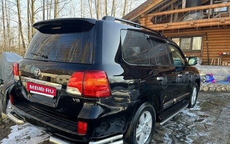 Toyota Land Cruiser 200, 2015 год, 4 799 999 рублей, 2 фотография