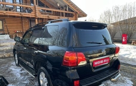Toyota Land Cruiser 200, 2015 год, 4 799 999 рублей, 7 фотография
