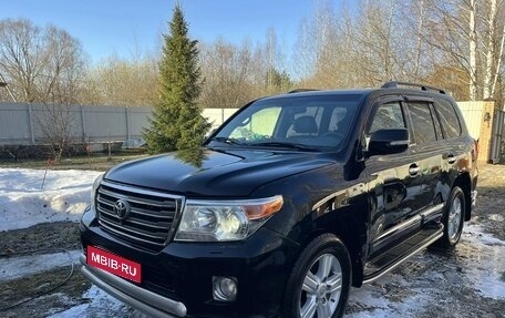 Toyota Land Cruiser 200, 2015 год, 4 799 999 рублей, 8 фотография