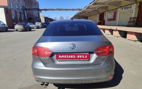 Volkswagen Jetta VI, 2014 год, 800 000 рублей, 3 фотография