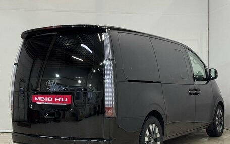 Hyundai Staria, 2024 год, 6 800 000 рублей, 8 фотография