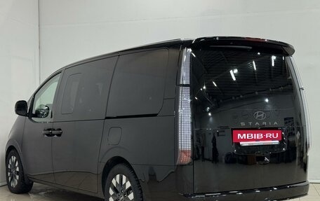 Hyundai Staria, 2024 год, 6 800 000 рублей, 4 фотография