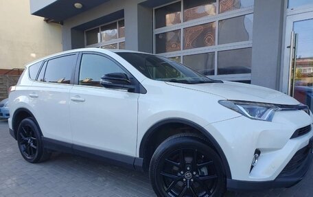 Toyota RAV4, 2018 год, 2 310 000 рублей, 6 фотография