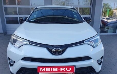 Toyota RAV4, 2018 год, 2 310 000 рублей, 4 фотография