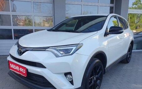 Toyota RAV4, 2018 год, 2 310 000 рублей, 1 фотография