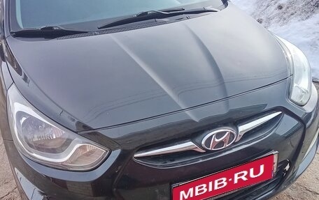 Hyundai Solaris II рестайлинг, 2011 год, 670 000 рублей, 1 фотография