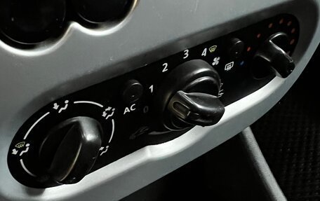 Renault Logan I, 2013 год, 700 000 рублей, 10 фотография