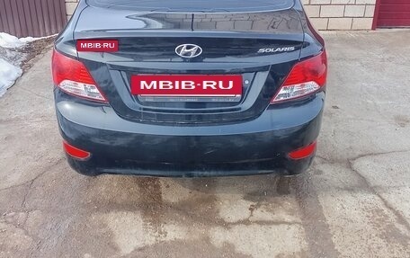 Hyundai Solaris II рестайлинг, 2011 год, 670 000 рублей, 2 фотография