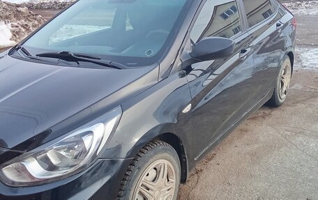 Hyundai Solaris II рестайлинг, 2011 год, 670 000 рублей, 7 фотография