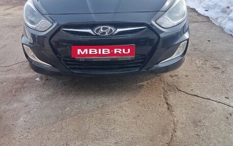 Hyundai Solaris II рестайлинг, 2011 год, 670 000 рублей, 9 фотография