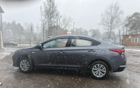 Hyundai Solaris II рестайлинг, 2021 год, 1 555 000 рублей, 10 фотография