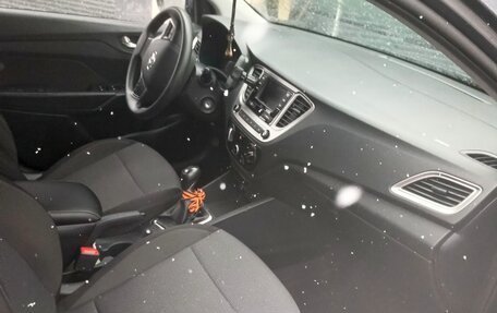 Hyundai Solaris II рестайлинг, 2021 год, 1 555 000 рублей, 17 фотография