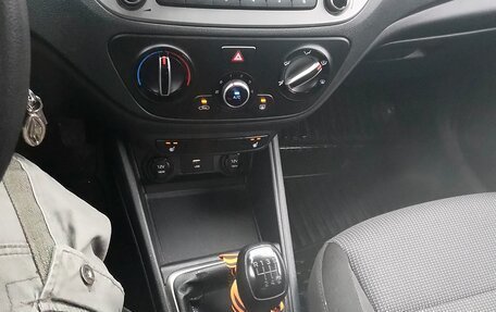 Hyundai Solaris II рестайлинг, 2021 год, 1 555 000 рублей, 25 фотография