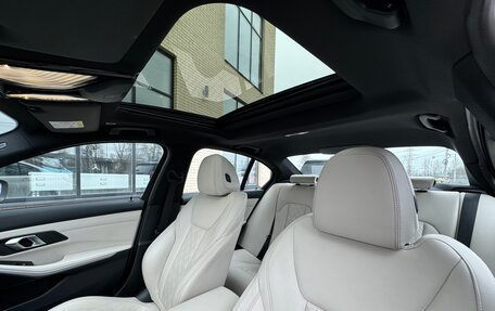 BMW 3 серия, 2019 год, 3 850 000 рублей, 17 фотография