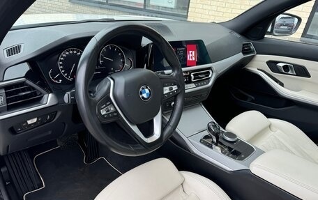 BMW 3 серия, 2019 год, 3 850 000 рублей, 16 фотография