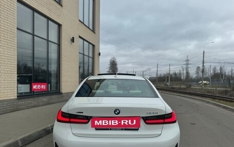 BMW 3 серия, 2019 год, 3 850 000 рублей, 8 фотография