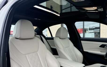 BMW 3 серия, 2019 год, 3 850 000 рублей, 24 фотография