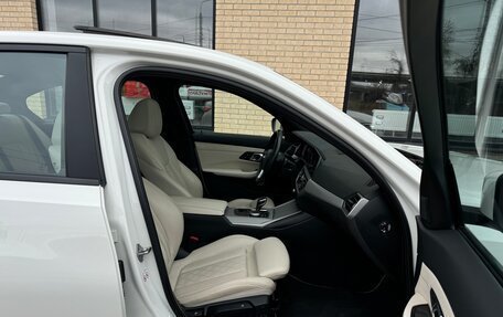 BMW 3 серия, 2019 год, 3 850 000 рублей, 23 фотография