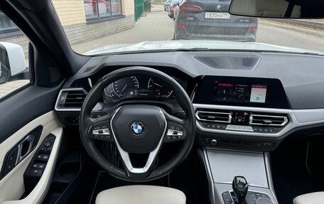 BMW 3 серия, 2019 год, 3 850 000 рублей, 31 фотография