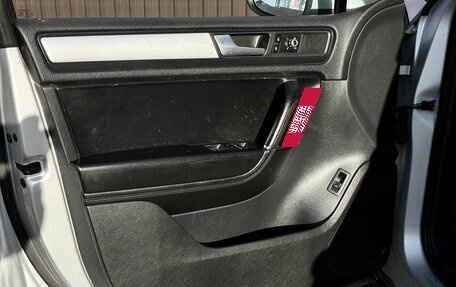 Volkswagen Touareg III, 2011 год, 1 349 000 рублей, 8 фотография