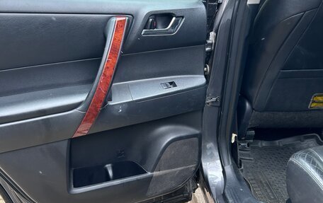 Toyota Highlander III, 2011 год, 1 745 000 рублей, 6 фотография