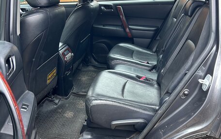 Toyota Highlander III, 2011 год, 1 745 000 рублей, 4 фотография