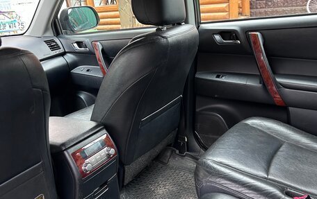 Toyota Highlander III, 2011 год, 1 745 000 рублей, 5 фотография