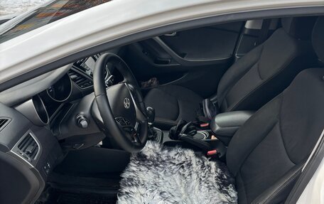 Hyundai Elantra V, 2014 год, 900 000 рублей, 6 фотография