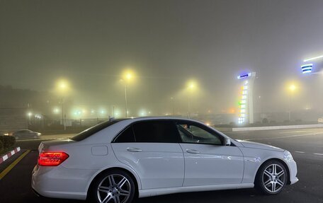 Mercedes-Benz E-Класс, 2011 год, 1 600 000 рублей, 4 фотография