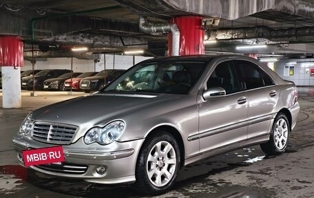 Mercedes-Benz C-Класс, 2006 год, 950 000 рублей, 2 фотография