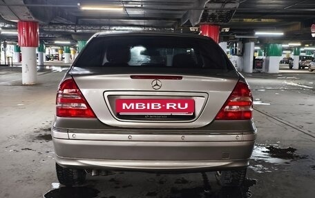 Mercedes-Benz C-Класс, 2006 год, 950 000 рублей, 5 фотография