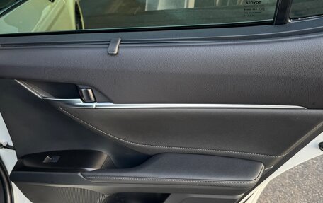 Toyota Camry, 2021 год, 3 700 000 рублей, 24 фотография