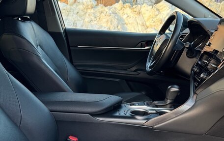 Toyota Camry, 2021 год, 3 700 000 рублей, 26 фотография