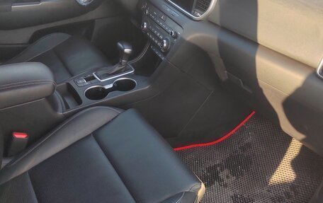 KIA Sportage IV рестайлинг, 2021 год, 2 395 000 рублей, 21 фотография