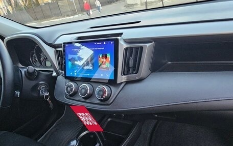 Toyota RAV4, 2016 год, 2 200 000 рублей, 12 фотография