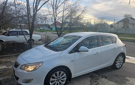 Opel Astra J, 2011 год, 800 000 рублей, 9 фотография