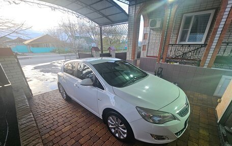Opel Astra J, 2011 год, 800 000 рублей, 3 фотография