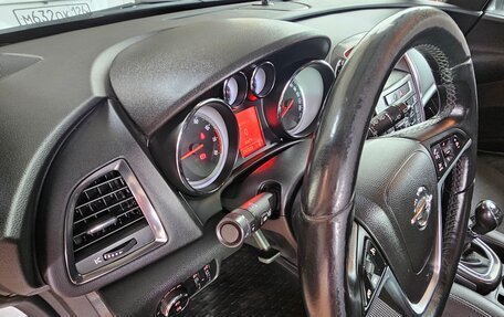 Opel Astra J, 2011 год, 800 000 рублей, 14 фотография