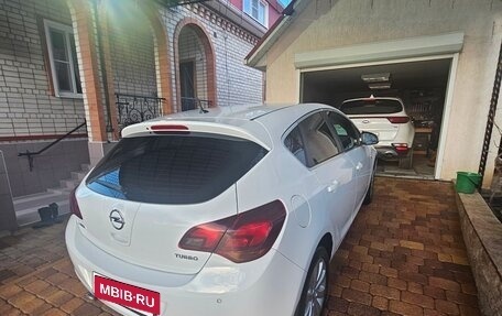 Opel Astra J, 2011 год, 800 000 рублей, 6 фотография