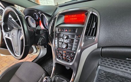 Opel Astra J, 2011 год, 800 000 рублей, 30 фотография