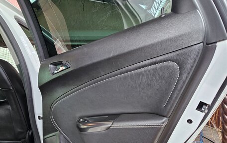 Opel Astra J, 2011 год, 800 000 рублей, 32 фотография