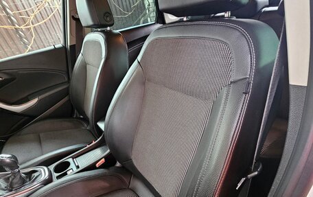 Opel Astra J, 2011 год, 800 000 рублей, 31 фотография