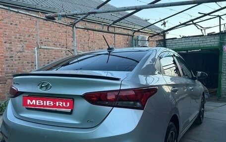 Hyundai Solaris II рестайлинг, 2018 год, 790 000 рублей, 4 фотография