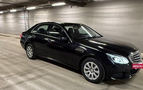 Mercedes-Benz E-Класс, 2015 год, 1 620 000 рублей, 3 фотография